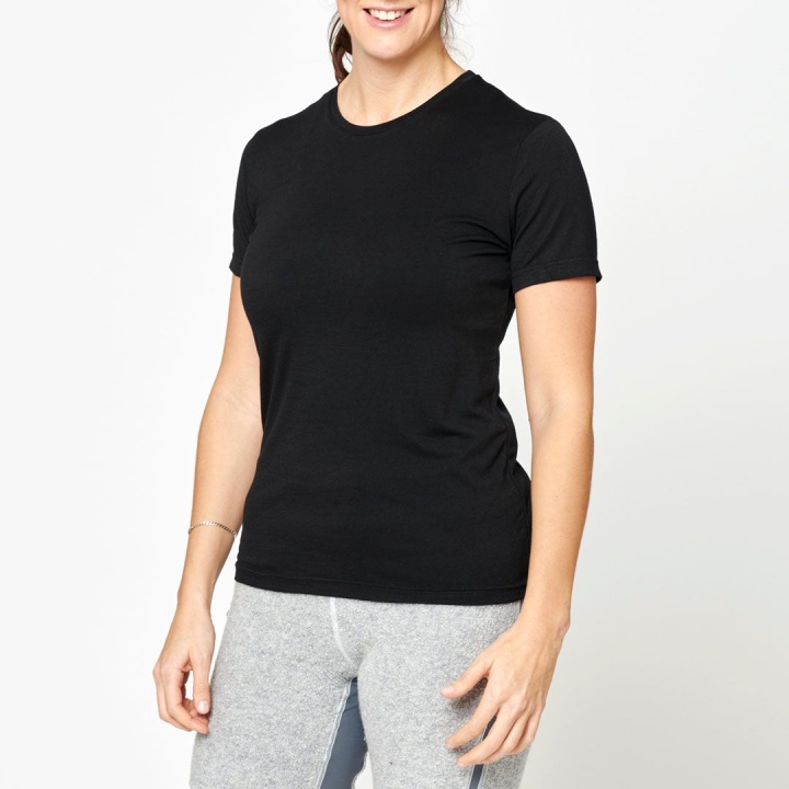Women's Merino Base T-shirt - Black in the group Women's / Hoodies & sweaters / T-shirt at Röyk (2155080_r)