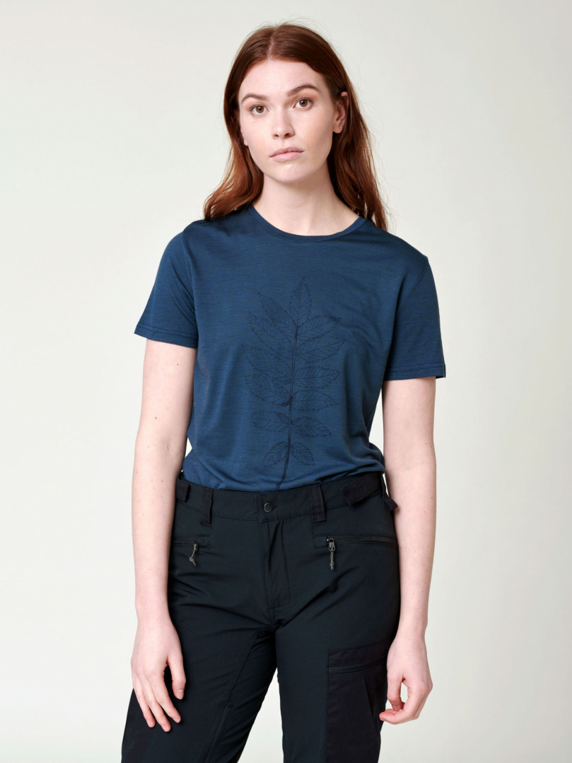 Women's Merino T-shirt - Blue Rowan Leaf in the group Women's / Hoodies & sweaters / T-shirt at Röyk (2855860_r)