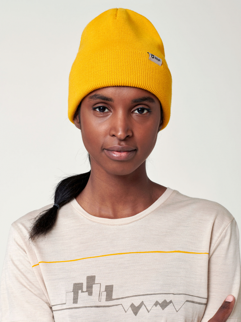 Yellow beanie outlet