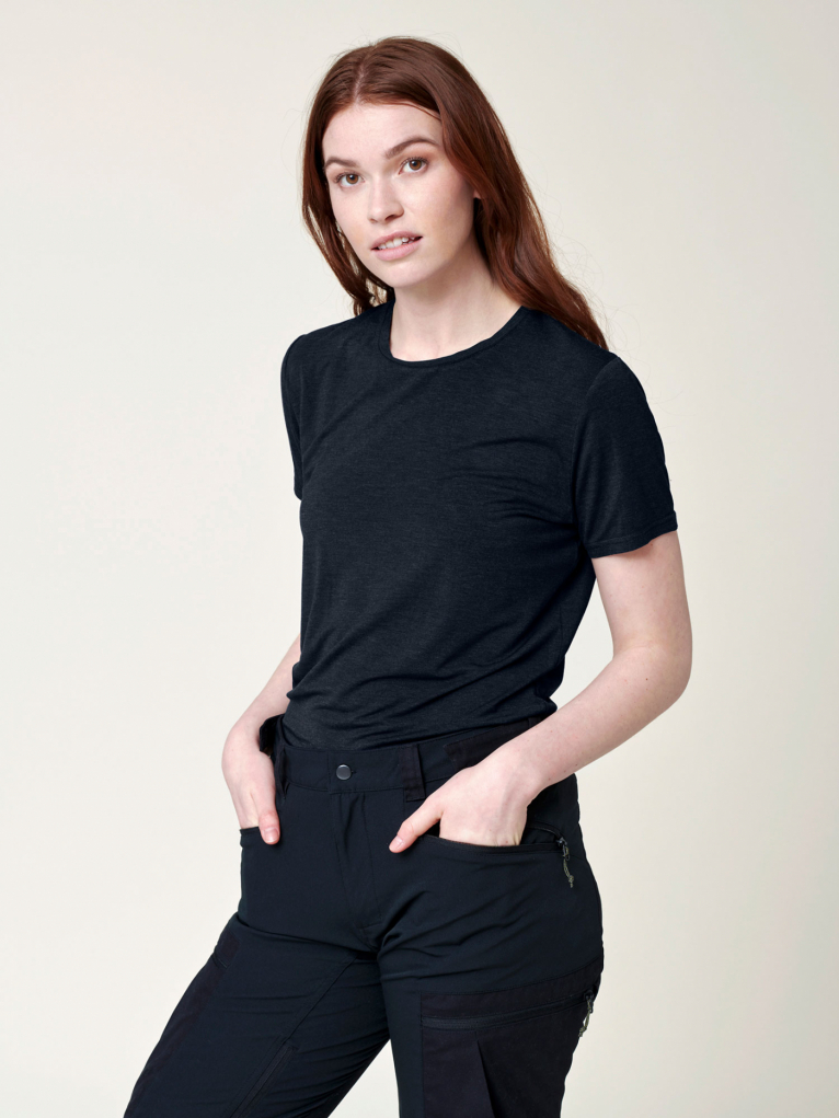 Women's Bamboo T-shirt - Black XS i gruppen Dam / Tröjor - Dam / T-shirt - Dam hos Röyk (2955080)